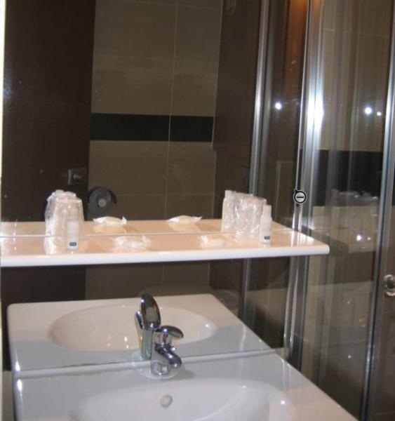 Logis Lhotel Restaurant Antony Verrieres Le Buisson Massy  Bilik gambar