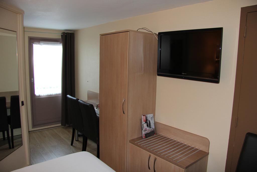 Logis Lhotel Restaurant Antony Verrieres Le Buisson Massy  Bilik gambar